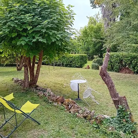 Petite Maison Avec Jardin דירה